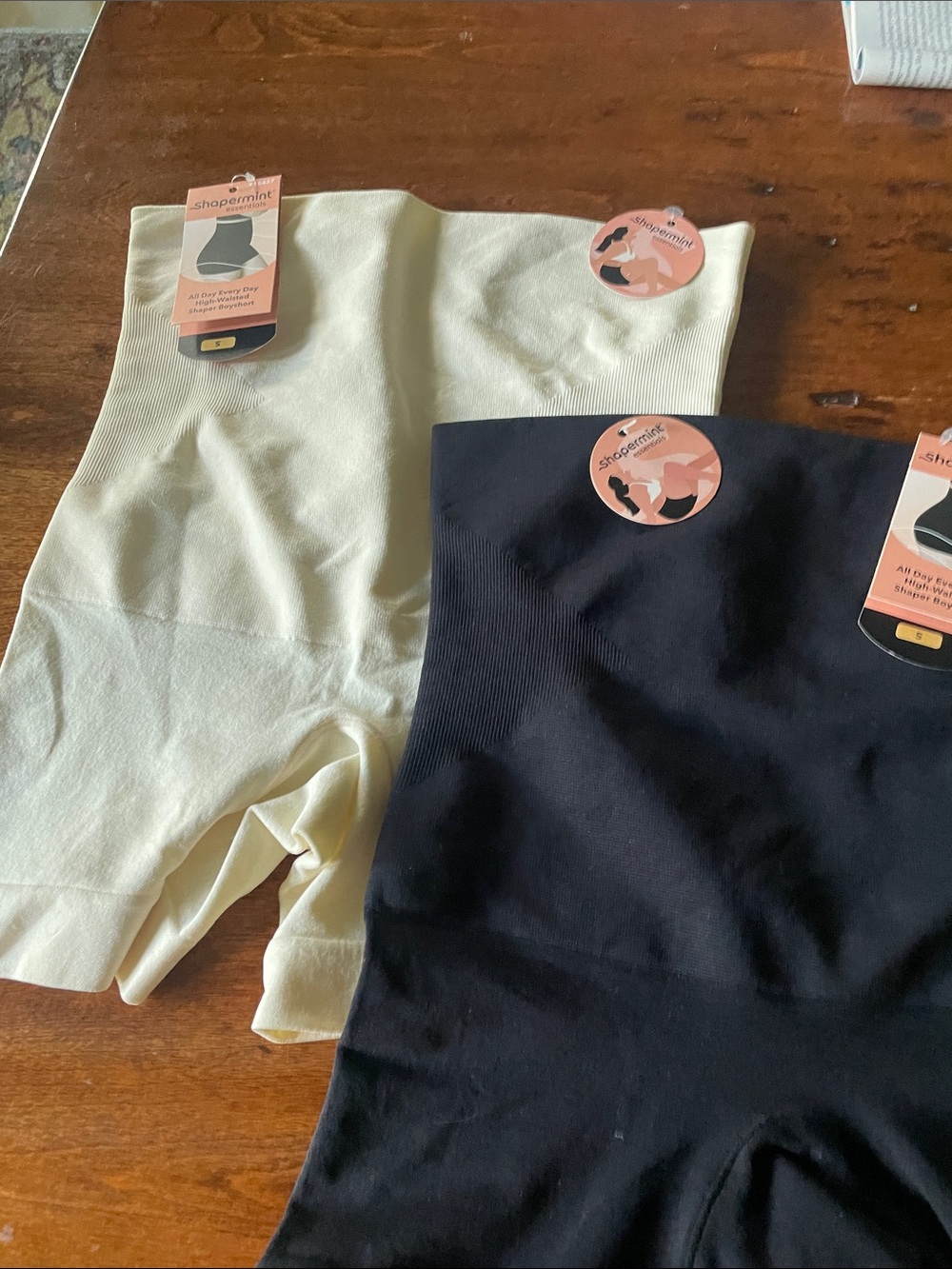 Shapermint Kids Seamless High-Waist Boyshort shaper in Black & Cream